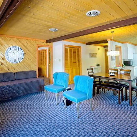 Sitzmark Sports Lodge Red River Eksteriør billede