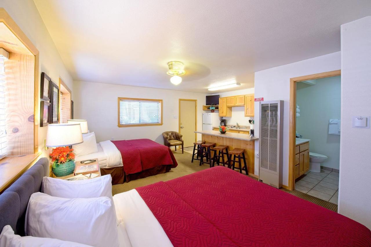 Sitzmark Sports Lodge Red River Eksteriør billede