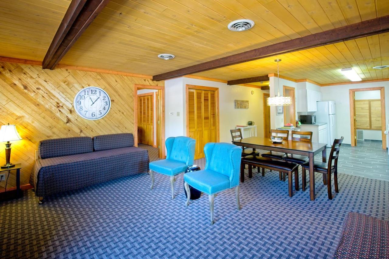 Sitzmark Sports Lodge Red River Eksteriør billede