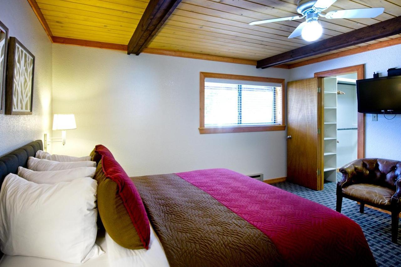 Sitzmark Sports Lodge Red River Eksteriør billede